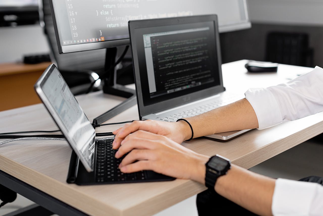 Konasoft ERP ve CRM dashboard ekran görüntüsü